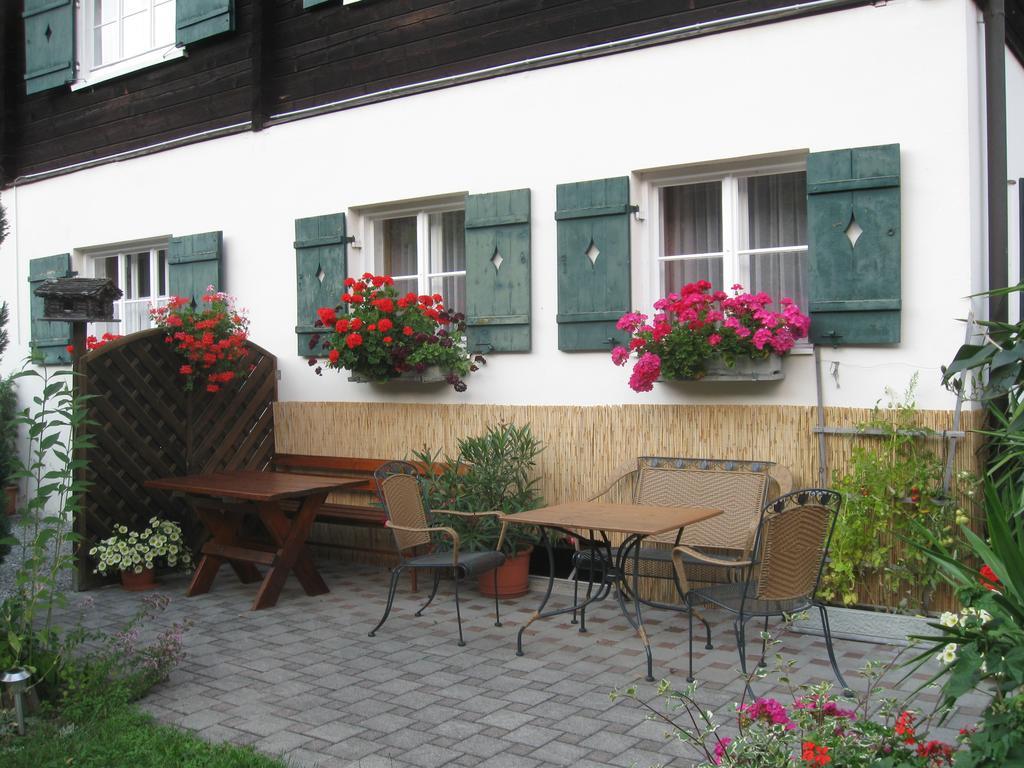 Haus Klinger Apartment Gaschurn Bagian luar foto
